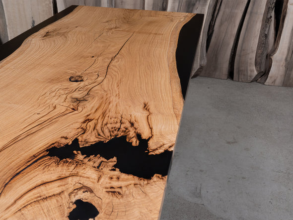 8-seater Oak And Matte Black Resin Table