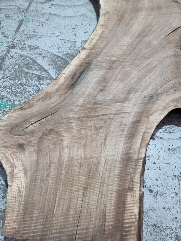 Walnut up to a length of 2.5m