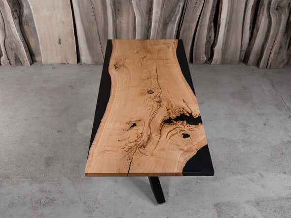 8-seater Oak And Matte Black Resin Table